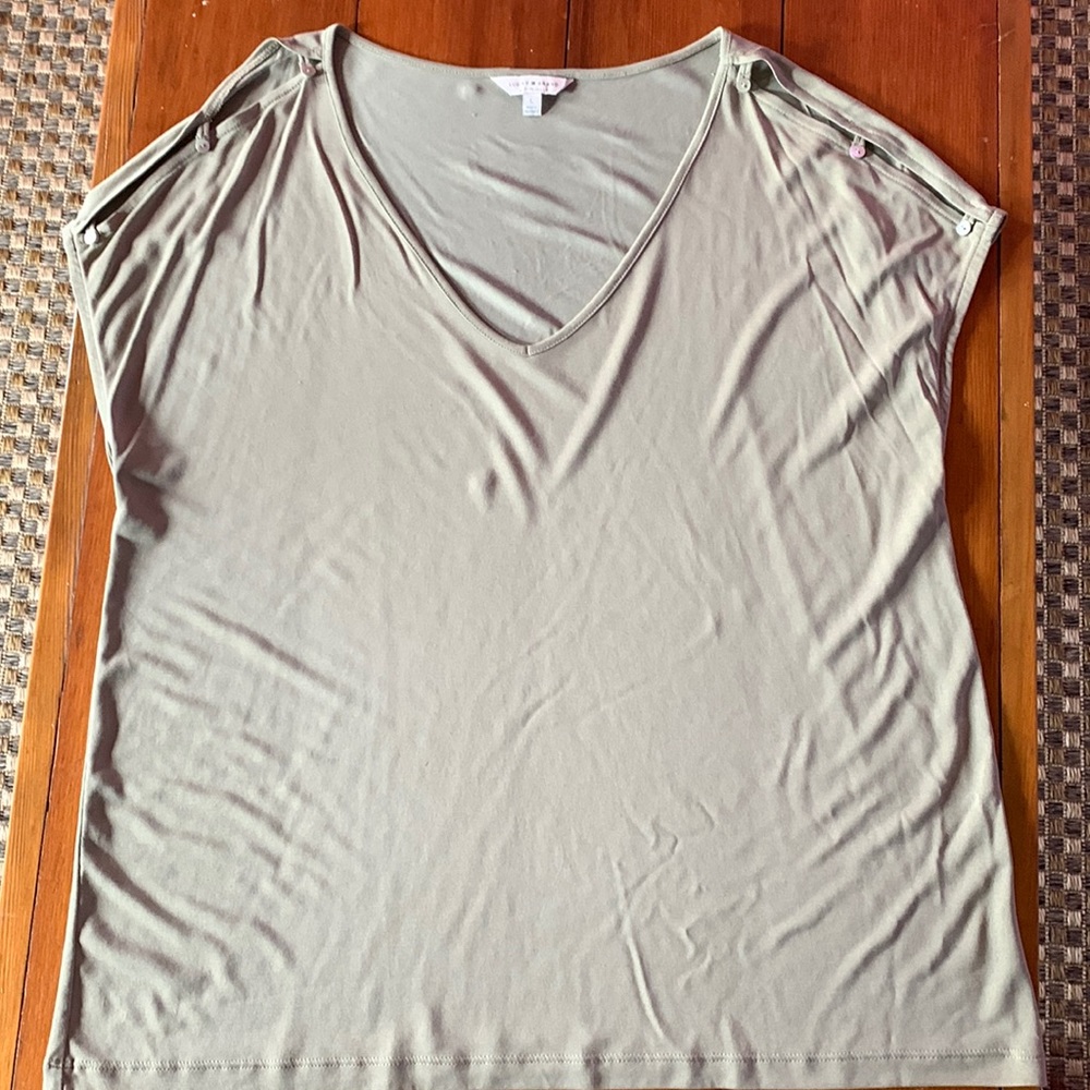Lucky brand top with button detailed sleeves